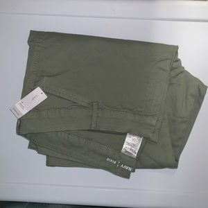 Old Navy Pixie Pants NWT